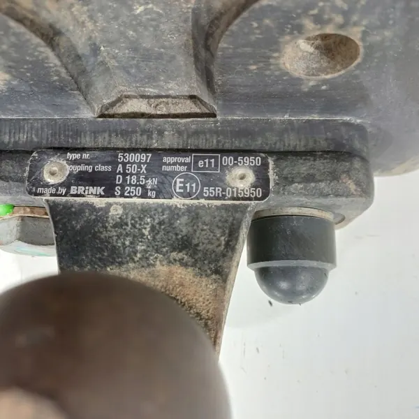 Hinausvetokoukku OEM PW960-0K006 Toyota Hilux VIII image 8