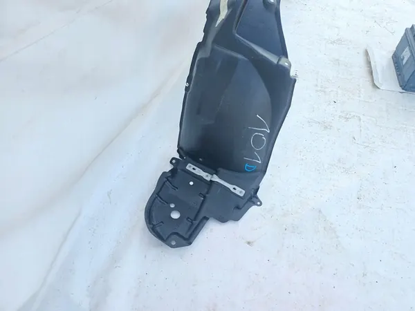 Toyota Prius IV Front Right Wheel Arch 2012-2015 OEM image 3