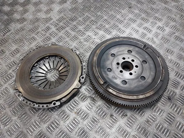 Volante de Dupla Massa + Embreagem Audi A4 B6 1.6 058105266H image 5