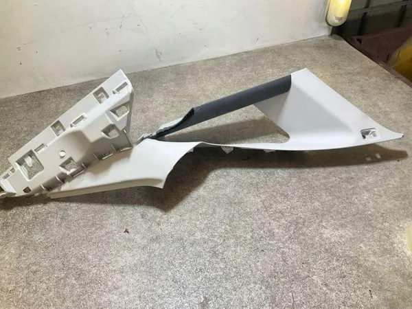 Peça de acabamento Citroen OE usado OEM 98343901 image 3