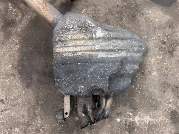 Audi RS5 Auspufftopf OEM 8T0253612B - Gebraucht image 3
