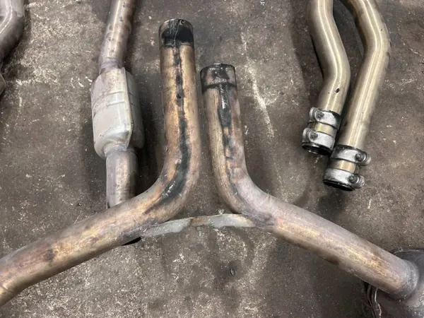 Audi RS5 Auspufftopf OEM 8T0253612B - Gebraucht image 4