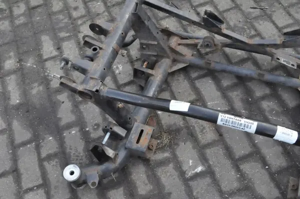 Aston Martin Vantage 4.7 Ophangingsarm OEM BG33-5R003-AF image 3