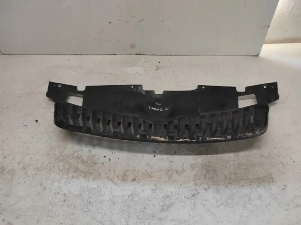 Grelha Skoda Fabia II OEM 5J0853668B - Usado image 4