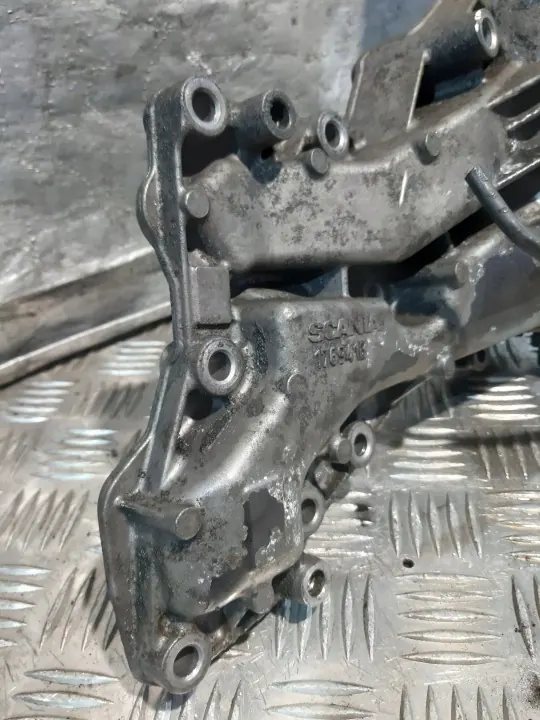 Carcaça do Filtro de Óleo Scania - Peça OEM Usada image 3