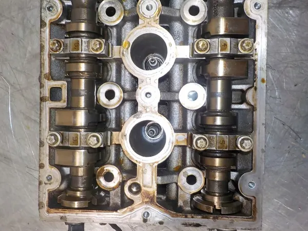 Culasse OEM 55559340 pour Opel Astra H 1.6 image 4
