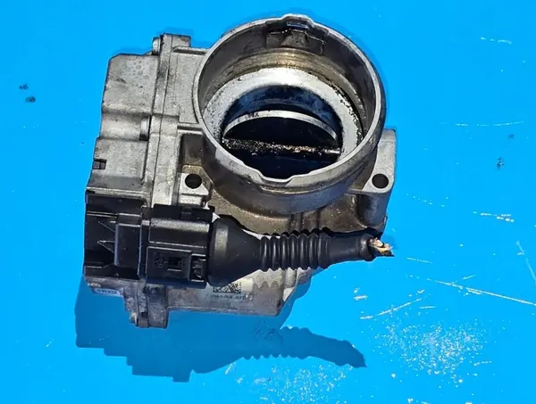 Gasklep OEM 03G128063J voor Volkswagen Golf V image 5