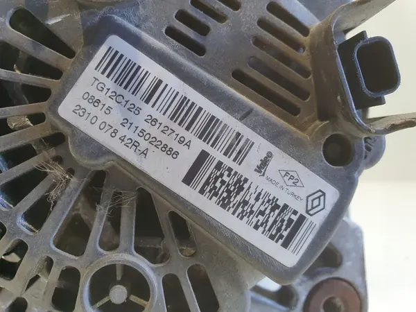 Vaihtovirtageneraattori Renault Clio IV 0.9 TCe OE 231007842R image 2