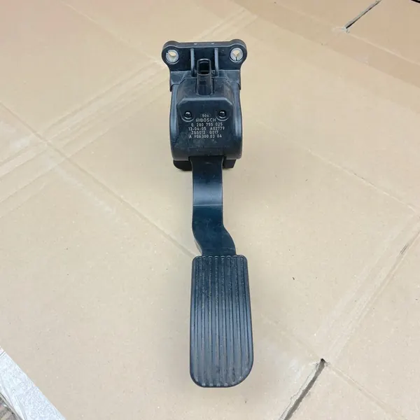 Gaspedaal Mercedes W639 VITO VIANO a9063000304 image 3