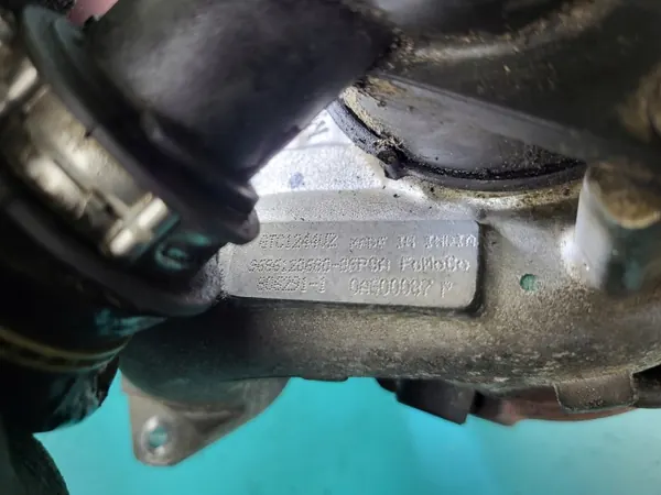Turbo Ford OEM PRKA114221657173 - Usado image 7
