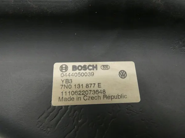 Depósito Bomba Controlador AdBlue OEM 7N0131877E image 5