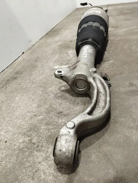Amortiguador Maserati Levante 2019 OEM 462400012643 image 5
