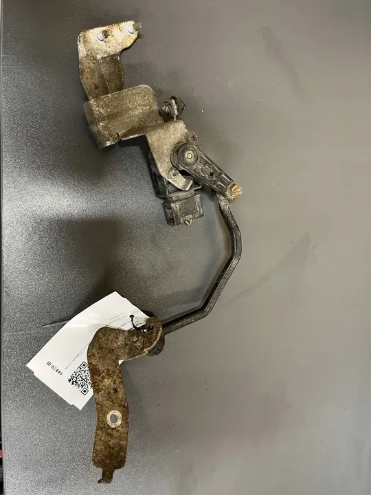 Sensor de nível dianteiro esquerdo VOLVO V40 CROSS COUNTRY 1.6L OEM 31340262 image 4