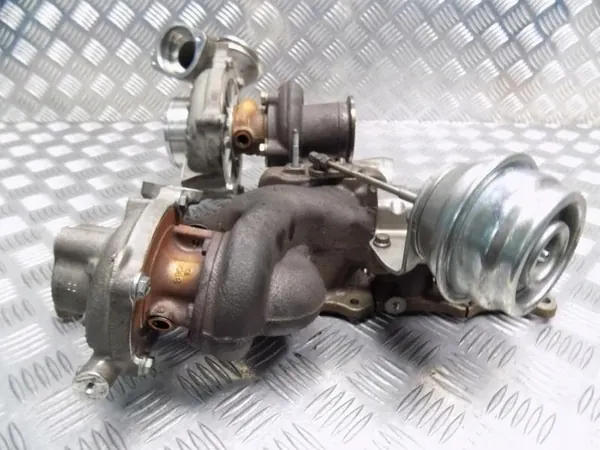 Volvo S80 II V70 III 2.4 D5 Turbocompresor 31431130 image 2