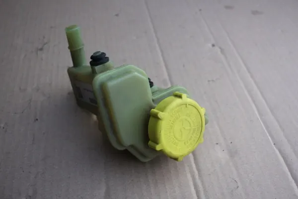 Réservoir direction assistée Ford OEM 2S6C3531BC image 3
