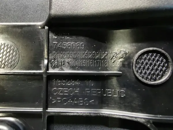 Spoiler coffre arrière BMW 1 F40 OEM 7456069 image 10
