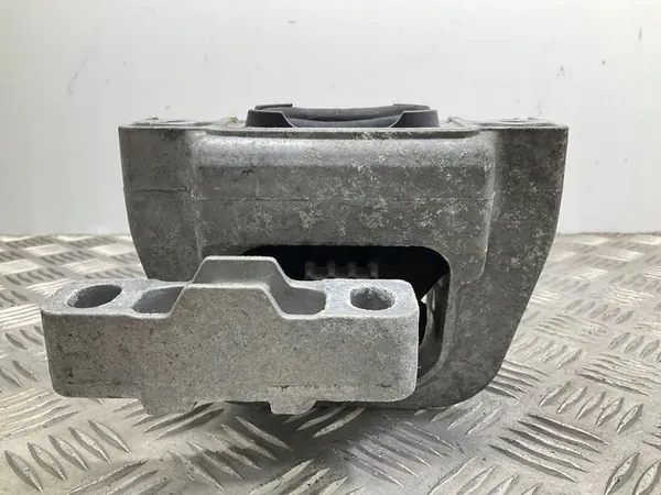 2014 Audi A3 S3 8V Engine Mount 5Q0199262BG image 2