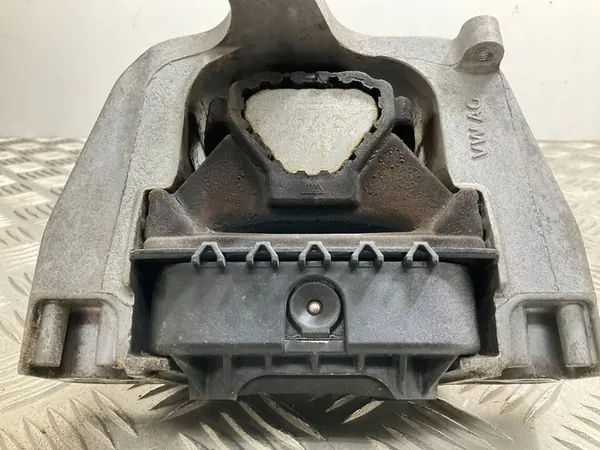 2014 Audi A3 S3 8V Engine Mount 5Q0199262BG image 3