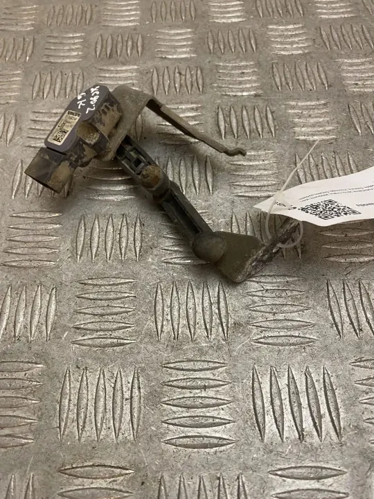 Volvo XC90 2019 Bakluftfjädring Nivåsensor OEM 31360330 image 6