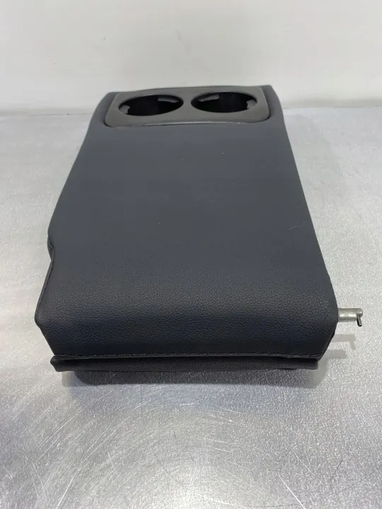 Accoudoir arrière FBZ20500 pour Subaru XV II 2019 image 4