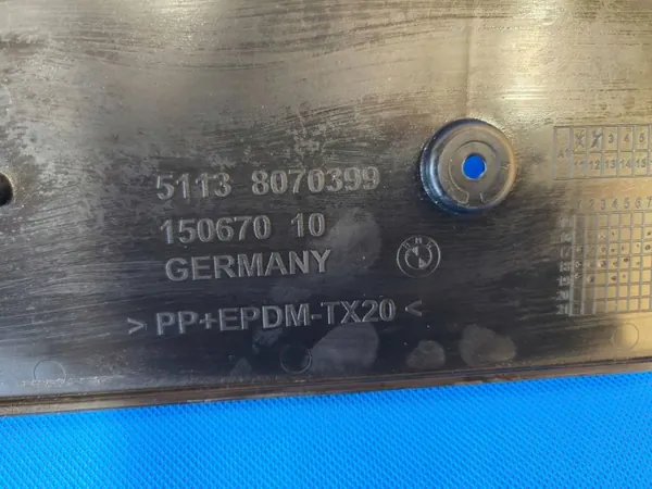 Rekisterikilven Kehys OEM QUA11094 BMW 5 Etupuskuri image 3