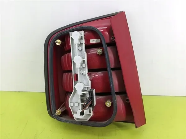 Lámpara trasera derecha Skoda Fabia I HB 1999-2008 image 5