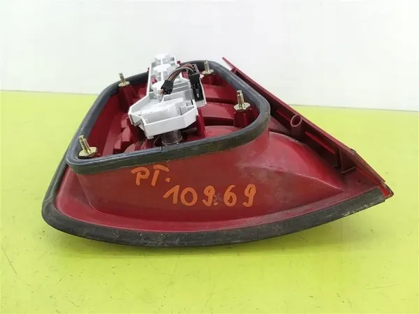 Lámpara trasera derecha Skoda Fabia I HB 1999-2008 image 7