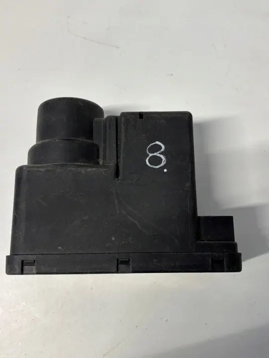 Bomba de cierre central OEM 2028000848 para Mercedes C W202 image 2