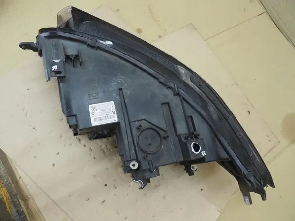 Farol Direito Tiguan II Lift LED 5NB941036G image 10