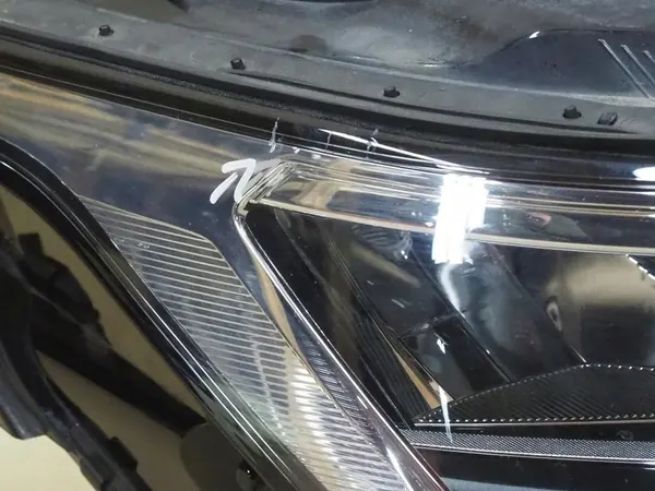 Farol Direito Tiguan II Lift LED 5NB941036G image 3