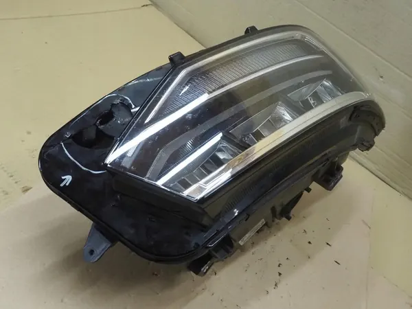 Farol Direito Tiguan II Lift LED 5NB941036G image 8