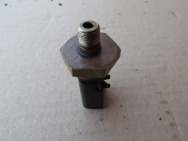 OEM-oljetrycksensor för Jeep Cherokee Liberty KJ 2.8 CRD image 4