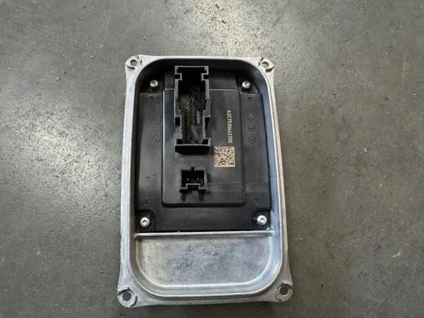 Mercedes-Benz LED-koplampregelaar A2479004004 image 2