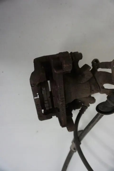 Mitsubishi ASX III Hinterer Bremszylinder Links Rechts OEM 9273763622 image 5