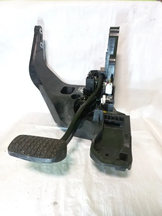 Rempedaal OEM 812849008 voor Chevrolet Malibu IV image 2