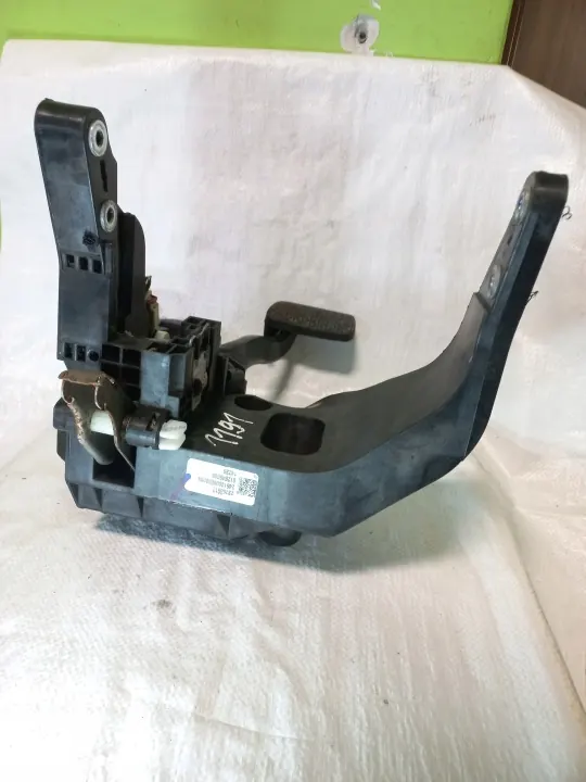 Rempedaal OEM 812849008 voor Chevrolet Malibu IV image 3