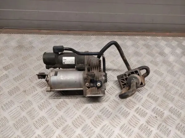 Mercedes-Benz Luftfeder-Kompressor A2223200604 image 2