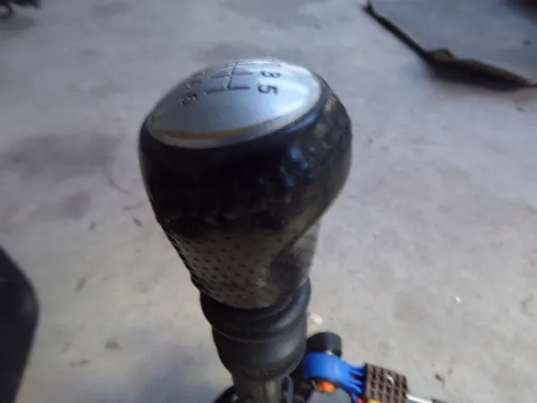 Nissan Qashqai I J10 Vaihdekeppi 2.0 16V MR20DE OEM image 4