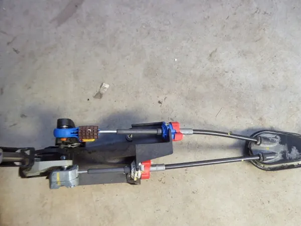 Nissan Qashqai I J10 Vaihdekeppi 2.0 16V MR20DE OEM image 5