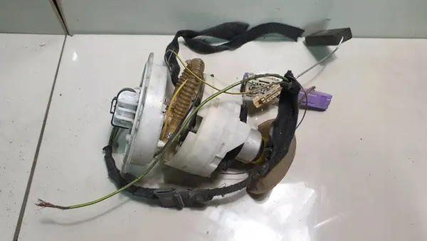 AUDI A4 B6 3.0 ASN 1.8T Brandstofpomp Compleet 8E0906087N image 4