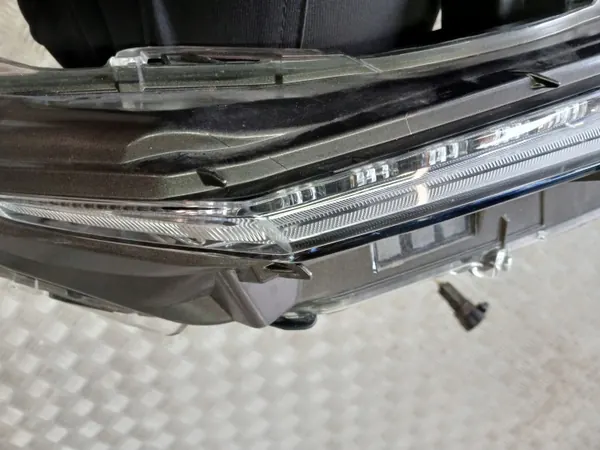 Lexus NX I LED DRL oikea lamppu OEM 81610-78040 image 5