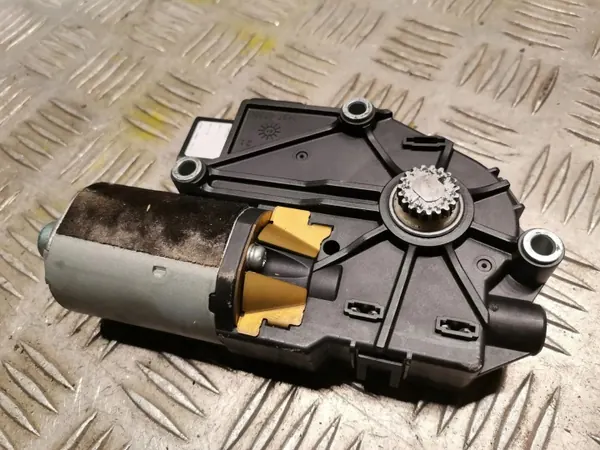 Mercedes-Benz ML W164 Schiebedachmotor OEM 1648201442 image 3