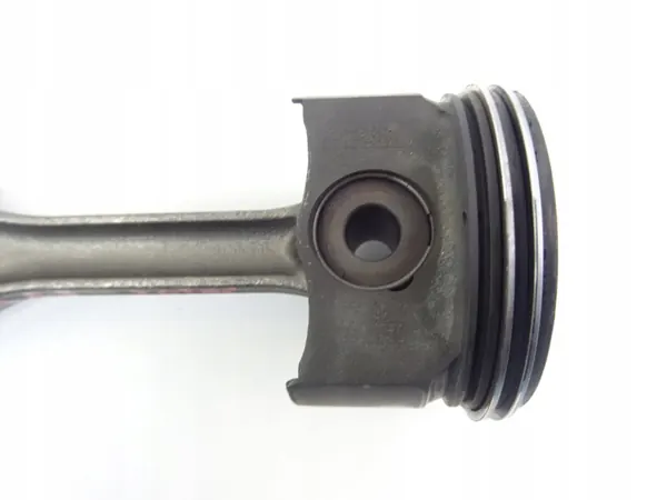 Biela Audi A4 B9 2.0 TDI 05L 2015-2019 image 4
