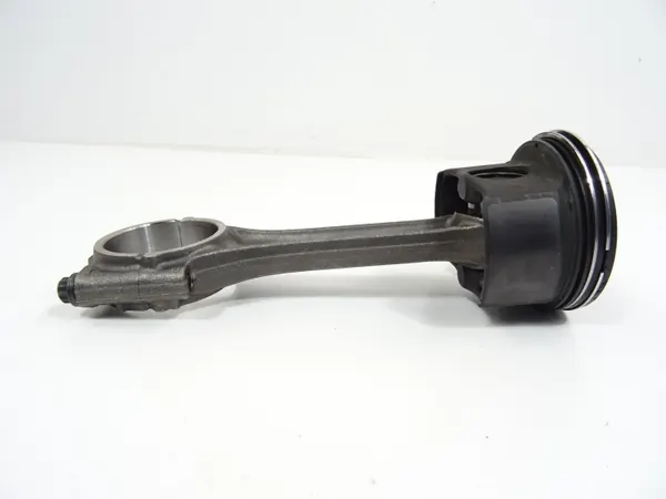 Biela Audi A4 B9 2.0 TDI 05L 2015-2019 image 7