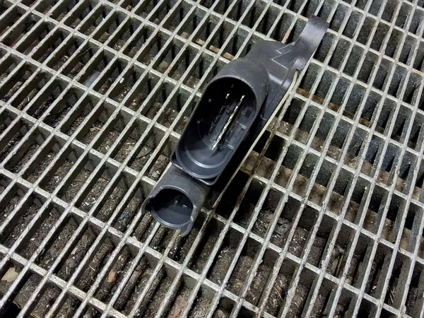 Glödstift Relä SsangYong Tivoli 2018 A6735450036 image 4