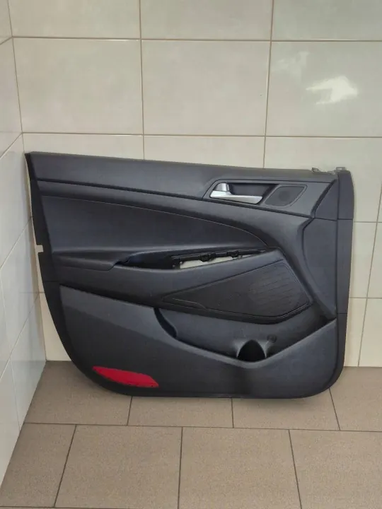 Hyundai Tucson 15-20 Tapicería Puerta Delantera Izquierda OEM 82301D7650 image 2