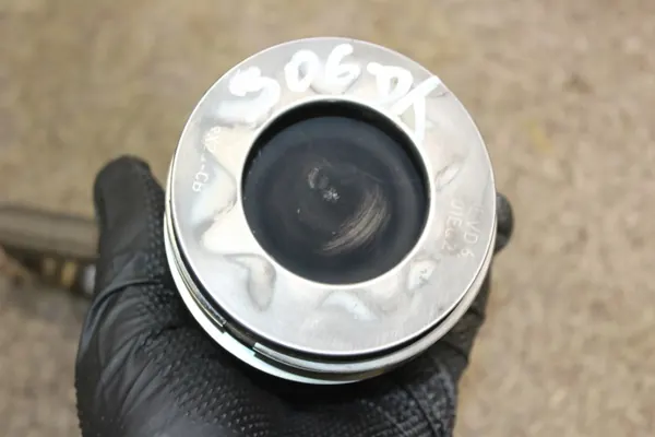 Pistón Land Rover OEM 306DT 9X2Q-CB 08490 H268X image 5