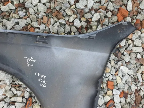 AUDI A4 B8 LIFT 8K Höger Framskärm 8K0821106J image 10