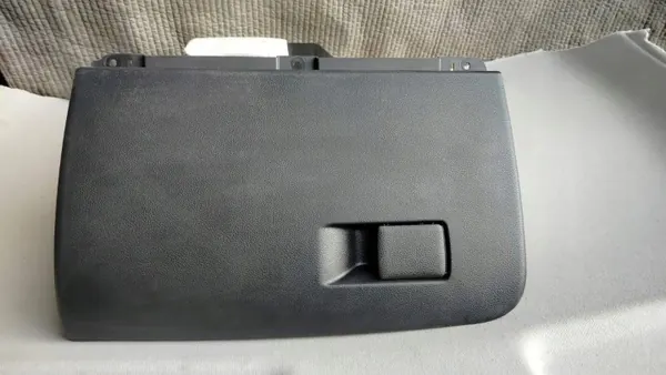 SsangYong Korando IV Console Tray OEM YS1422-C300LA0 image 2