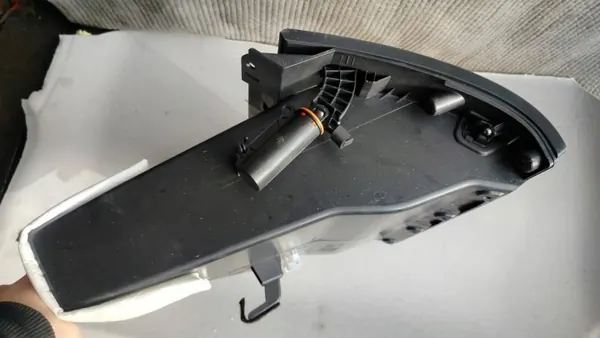 SsangYong Korando IV Console Tray OEM YS1422-C300LA0 image 8